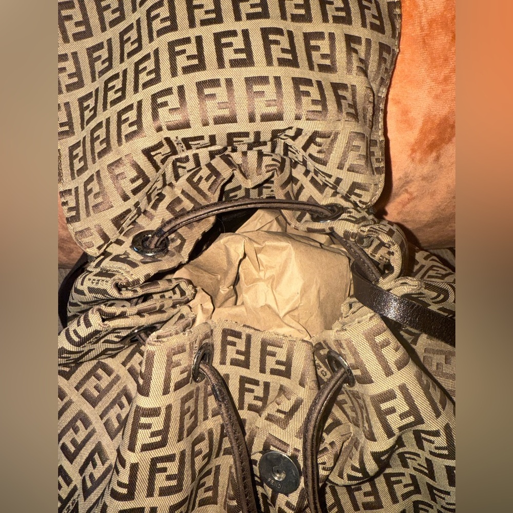 /traded/🔥 💯 FENDI Zucchino Flap Backpack - Picture 9 of 14